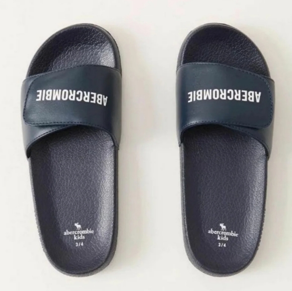 5/6 Abercrombie kids slides w/logo - Picture 2 of 4